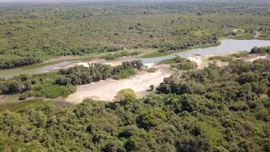 Sem chuva há 100 dias, rios fartos da Bacia do Paraguai secam em 4 pontos