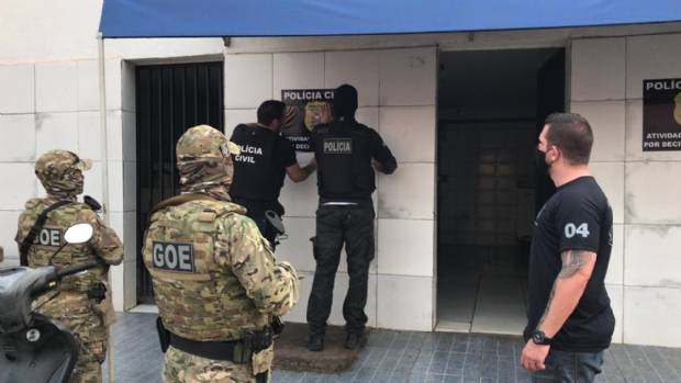 Polícia fecha açougues que vendiam carne de gado roubado 