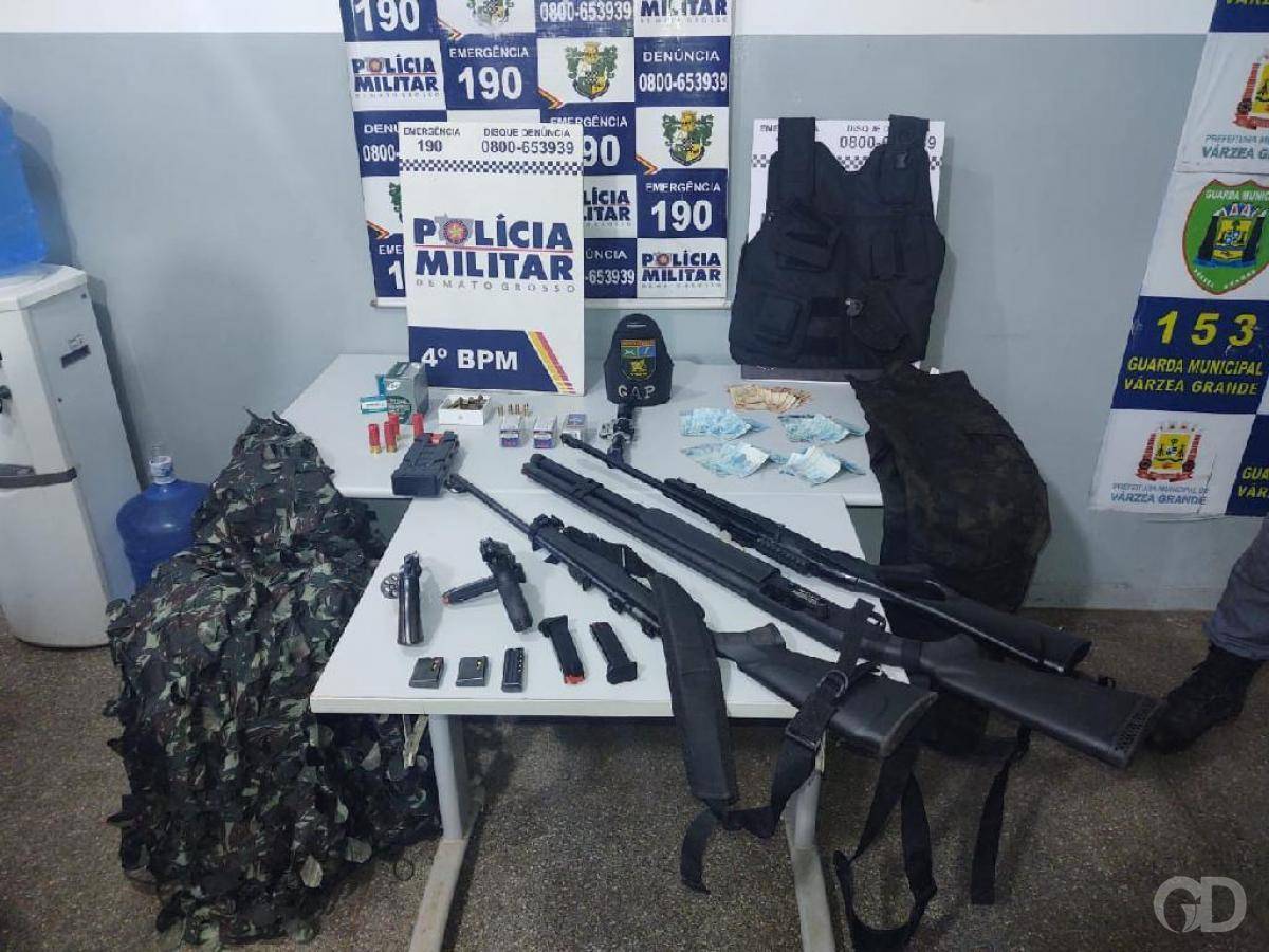 Polícia apreende arsenal de armas de fogo e munições em chácara 