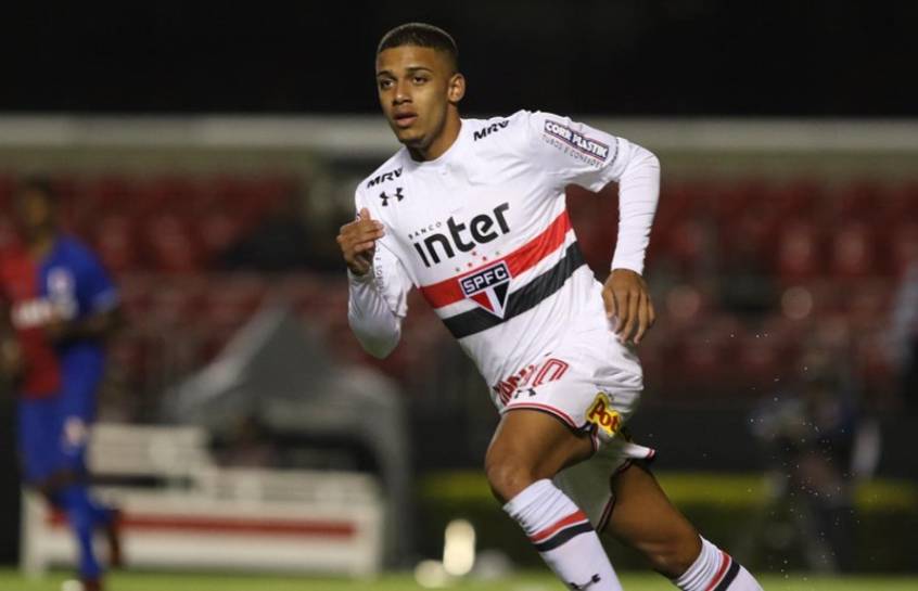 São Paulo bate o Corinthians com gol do cuiabano Brenner, carrasco do Timão