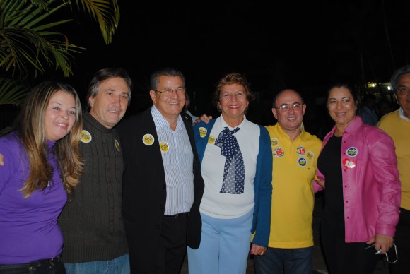 RIVA RECEBE APOIO DO GRUPO DE GLORINHA GARCIA