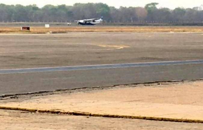 Avião que saiu de Barão de Melgaço estoura pneu e gera pânico em aeroporto de VG