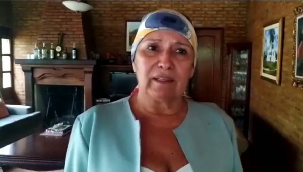 Assaltantes invadem casa de prefeita durante reunião e levam dinheiro e carro alugado
