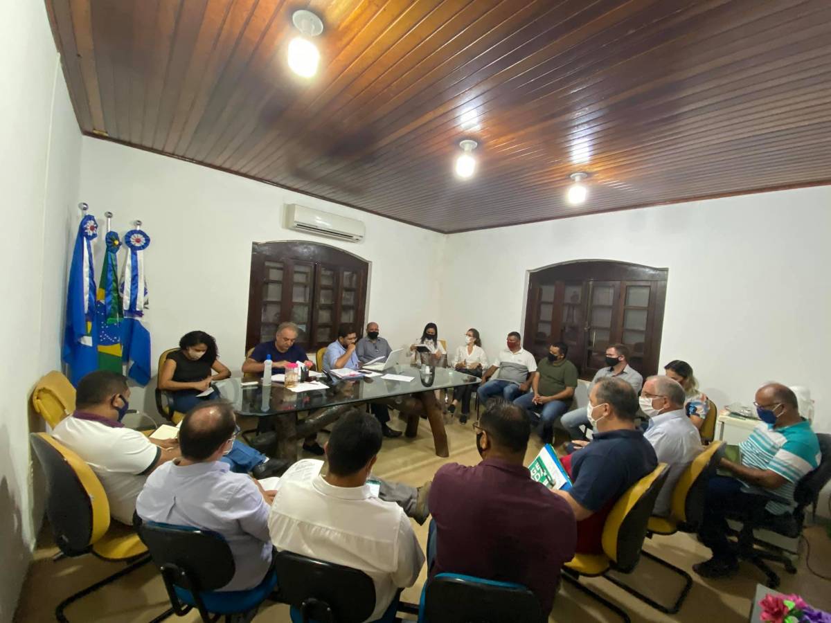 Prefeitura de Chapada realiza reunião técnica de transmissão de mandato 