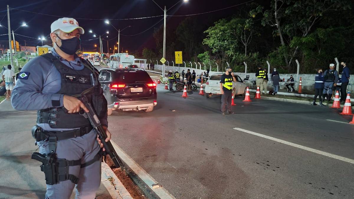 Blitz em VG prende cinco motoristas por embriaguez ao volante e apreende 20 veículos