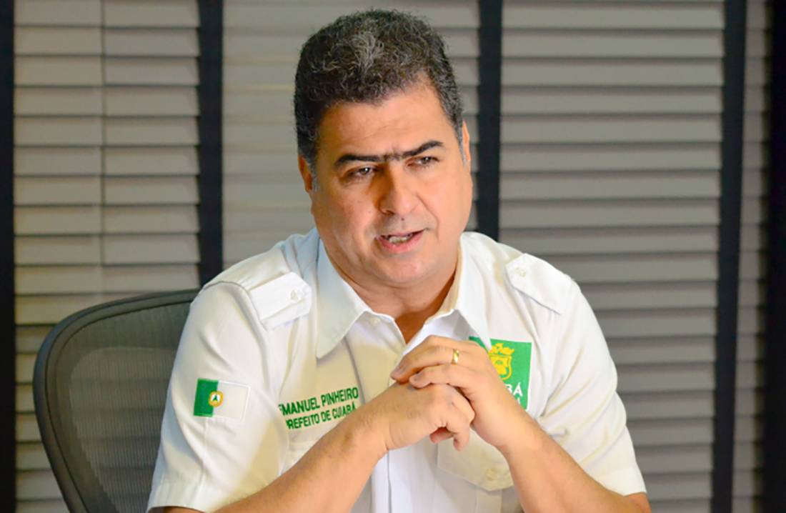 Emanuel libera Natal e Réveillon sem limite de horário e barra volta às aulas