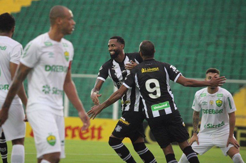 Cuiabá perde para o Figueirense e se afasta do G4