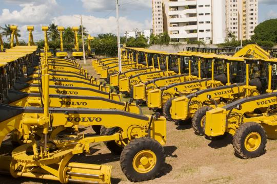 HARRISSON RECEBE MÁQUINAS NA SEGUNDA-FEIRA