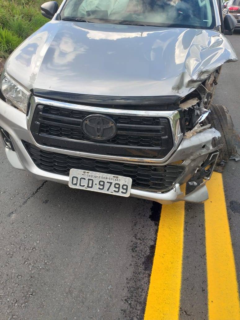 Engavetamento com 4 veículos provoca interdição na estrada de Chapada