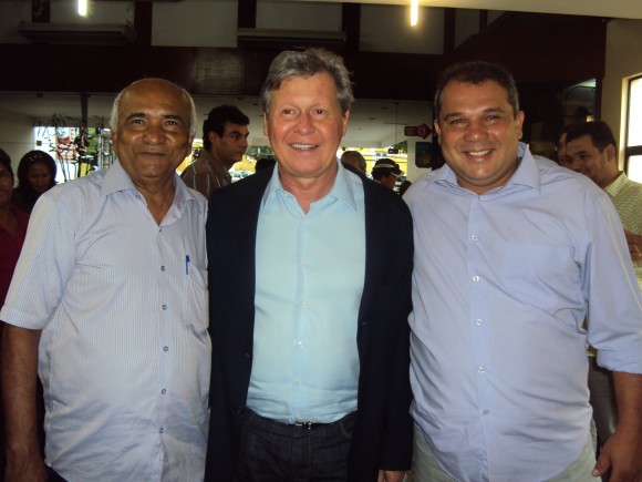 MEMBROS DO PSDB EM ENCONTRO DO PARTIDO