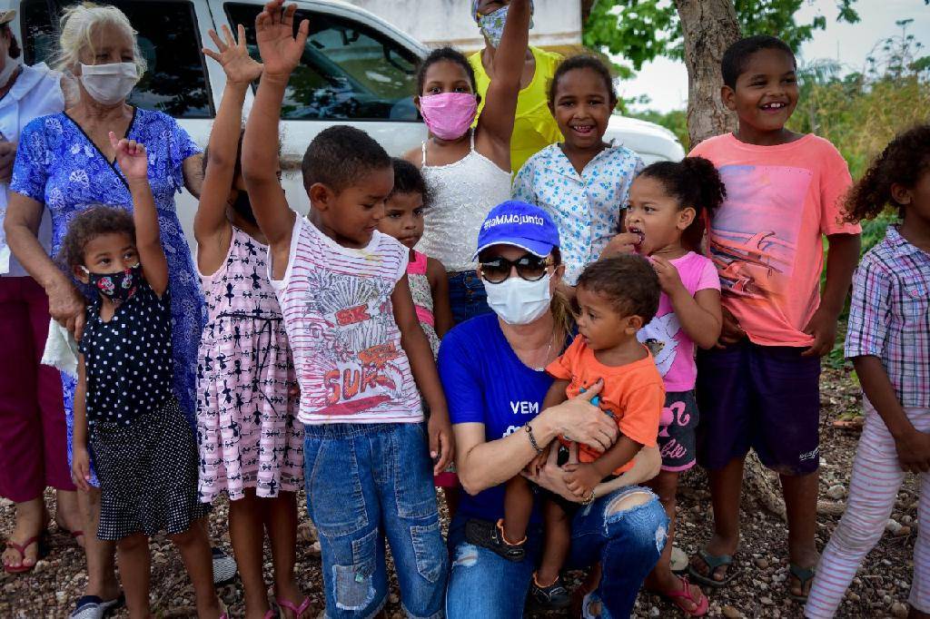 Primeira-dama inicia programa de distribuição de renda em municípios de MT