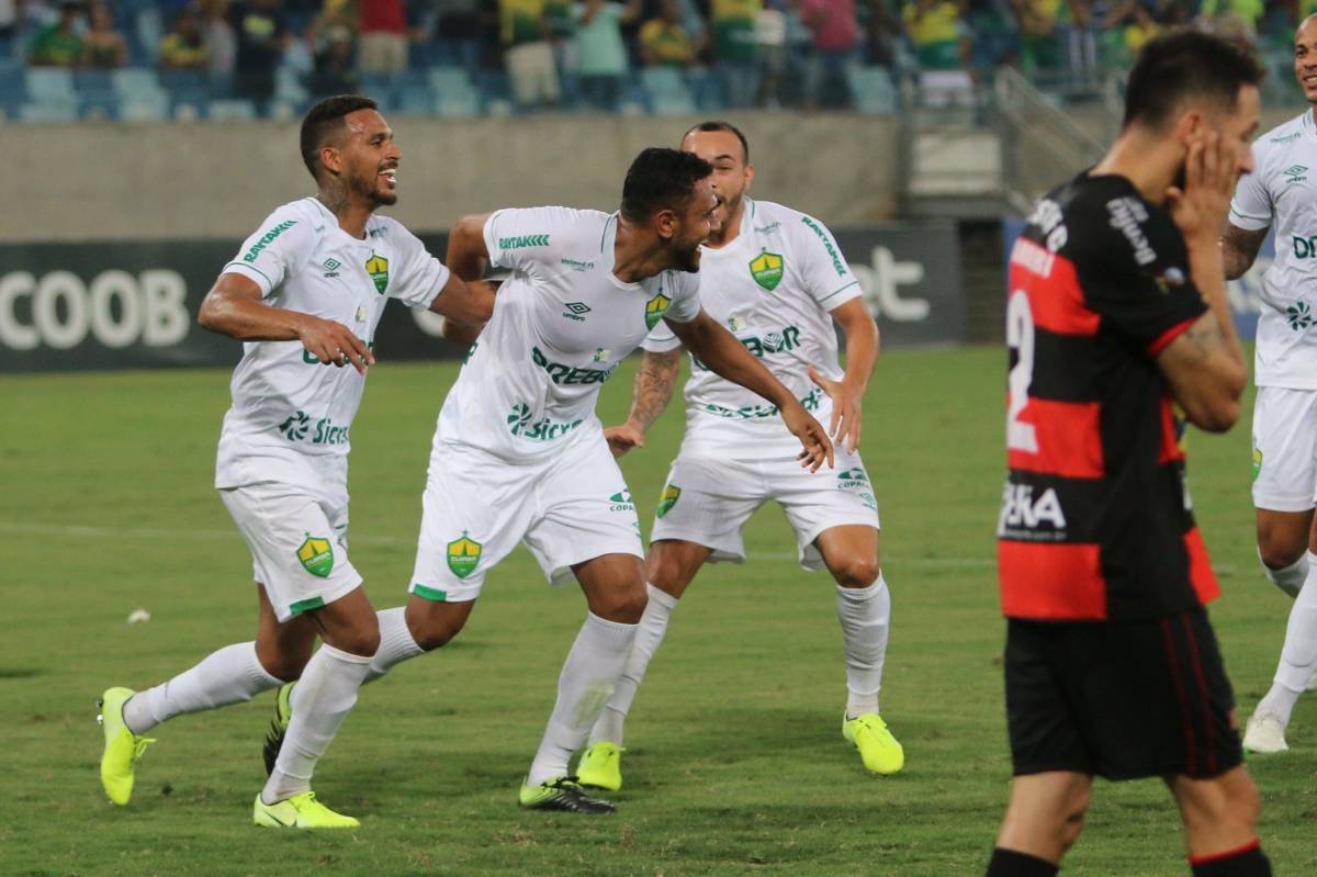 Oeste 0 x 2 Cuiabá - Dourado vence e volta ao G4 
