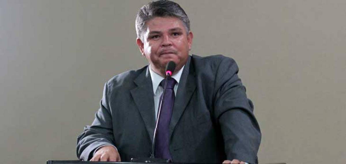 TRE cassa registro de Meraldo Sá e Acorizal terá nova eleição
