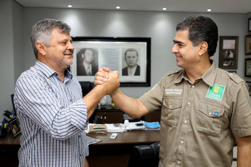 Diplomados, Emanuel e Stopa citam boa relação há 35 anos e agradecem eleitores