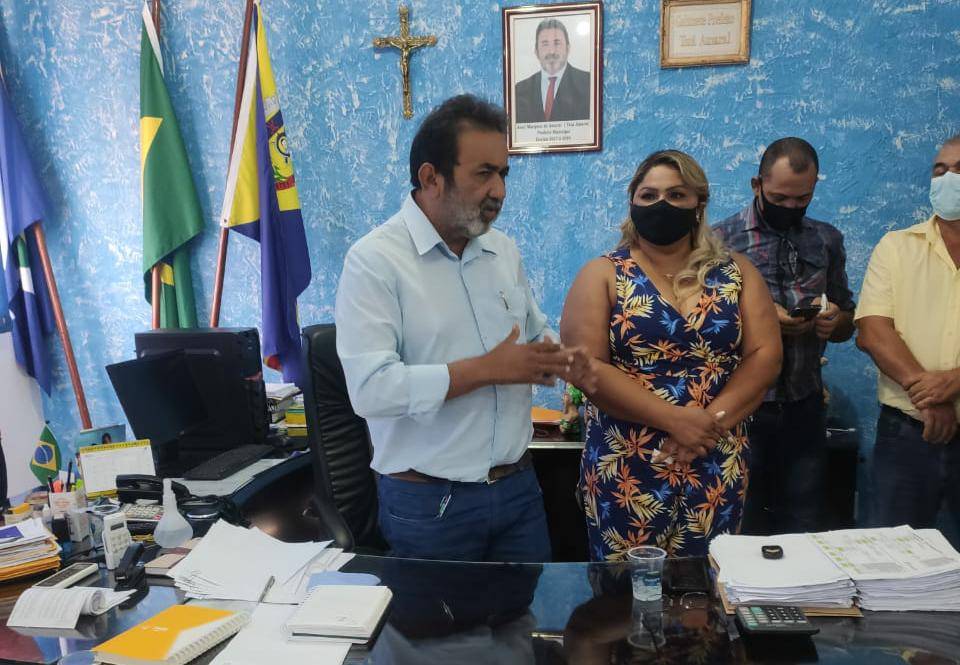 Prefeito Tatá Amaral dá posse ao secretariado de sua nova gestão