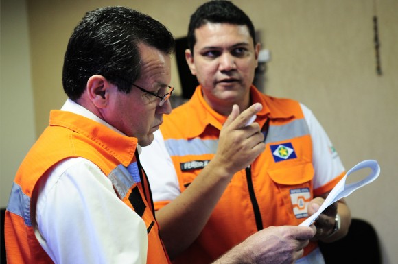 GOVERNO VAI DOAR ALIMENTOS, MEDICAMENTOS E COMBUSTÍVEL