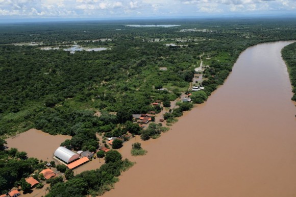 CONFIRA  IMAGENS AÉREAS DA ENCHENTE EM LEVERGER