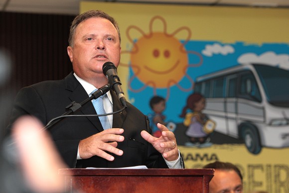 GOVERNO VAI DOAR 94 ÔNIBUS ESPECIAL