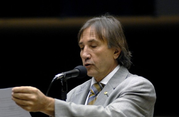 ELIENE PARTICIPA DA MOBILIZAÇÃO PELA PEC 300