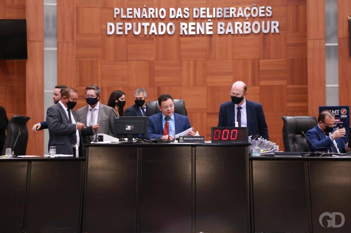 Assembleia decreta lockdown após aumento dos casos de covid