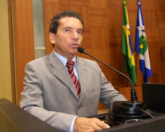 DEPUTADO QUER FETHAB PARA FAMÍLIAS DAS ENCHENTES
