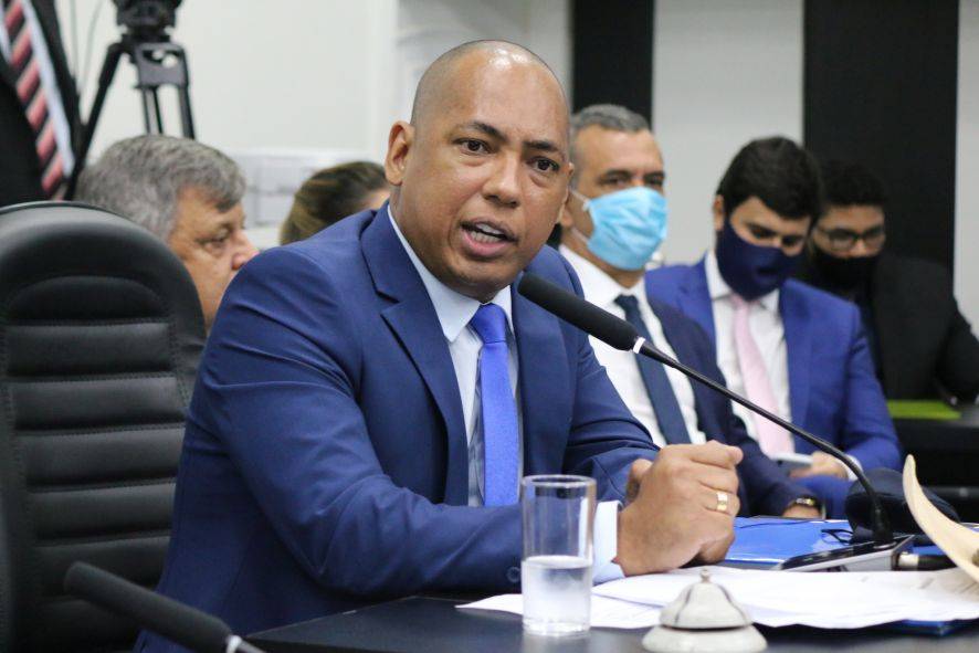 Câmara aprova lei que prevê multa de até R$ 60 mil a empresas