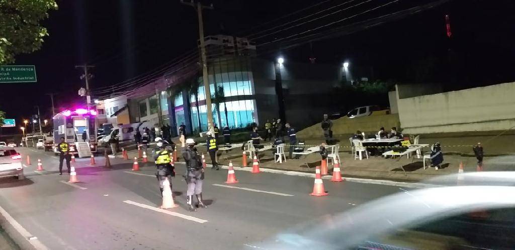 Operação Lei Seca autua 32 motoristas por irregularidades em Cuiabá; sete estavam sob efeito de álcool