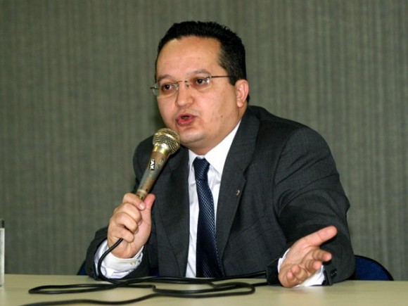 PEDRO TAQUES DEVE ANUNCIAR CANDIDATURA EM LEVERGER