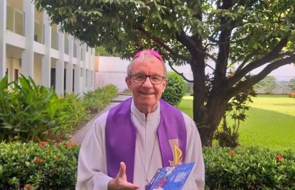 Bispo Dom Miltom celebra a missa de Corpo Presente de Dom Juventino