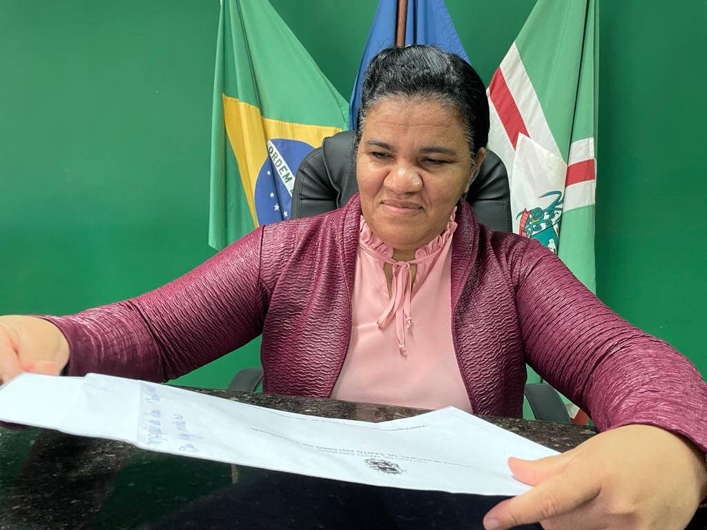 Projeto da vereadora Carmem Barros que reconhece atividades religiosas como essenciais em Leverger deve virar lei