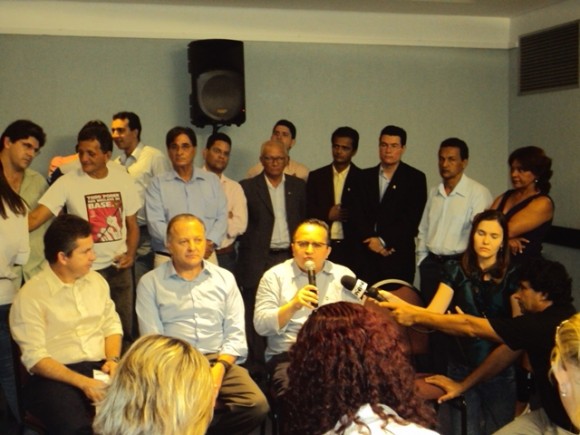 PEDETISTA DE LEVERGER PRESENTES NA FILIAÇÃO DE TAQUES