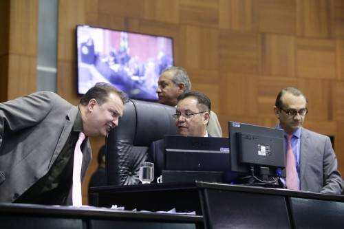 Botelho cobra Russi e critica antecipação política de 2022