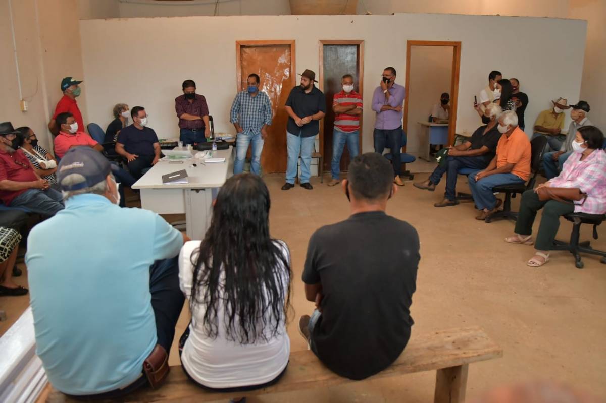 Botelho visita Gleba Resistência e debate regularização fundiária