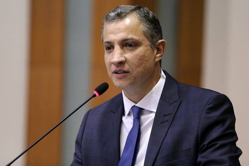 Deputados aprovam lei pelo fim de imposto sobre energia solar em MT