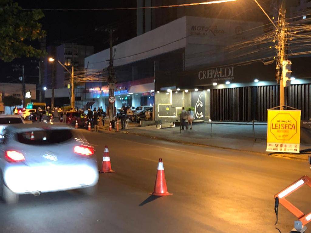 Sete motoristas são presos por embriaguez ao volante; PM segue com blitz neste domingo