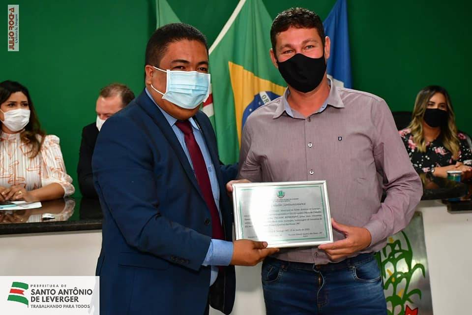Vereadores homenageiam personalidades com título de Cidadão santo-antoniense