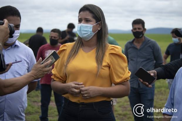 Prefeita mostra revolta, diz perder impostos e promete pressionar deputados