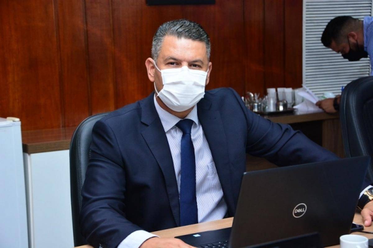 Filho de ex-presidente da câmara de Santo Antônio vai acionar a justiça para assumir cargo na Mesa Diretora da câmara de Cuiabá