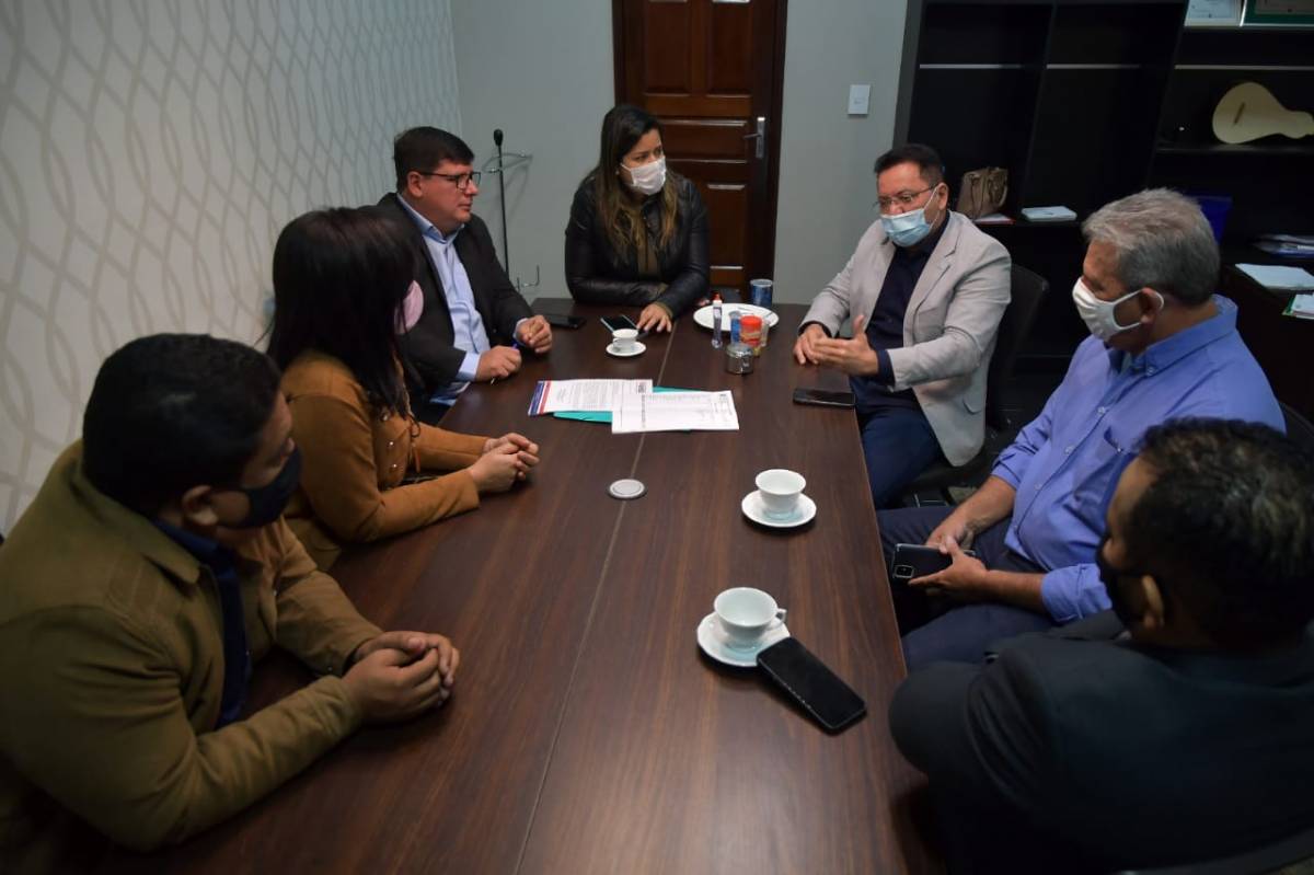 Prefeita e presidente da Câmara de Leverger, debatem com Botelho investimentos em Leverger