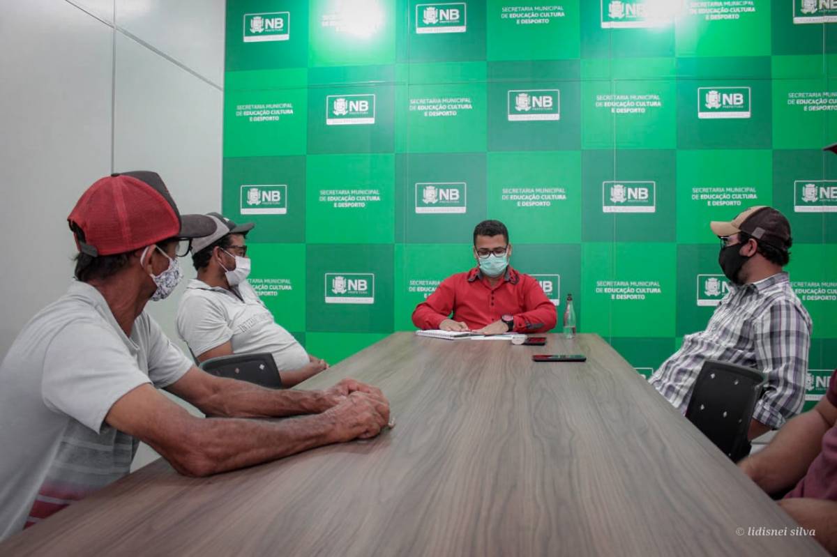 Secretário de Educação se reúne com produtores e garante merenda escolar de qualidade para alunos de Nova Brasilândia   