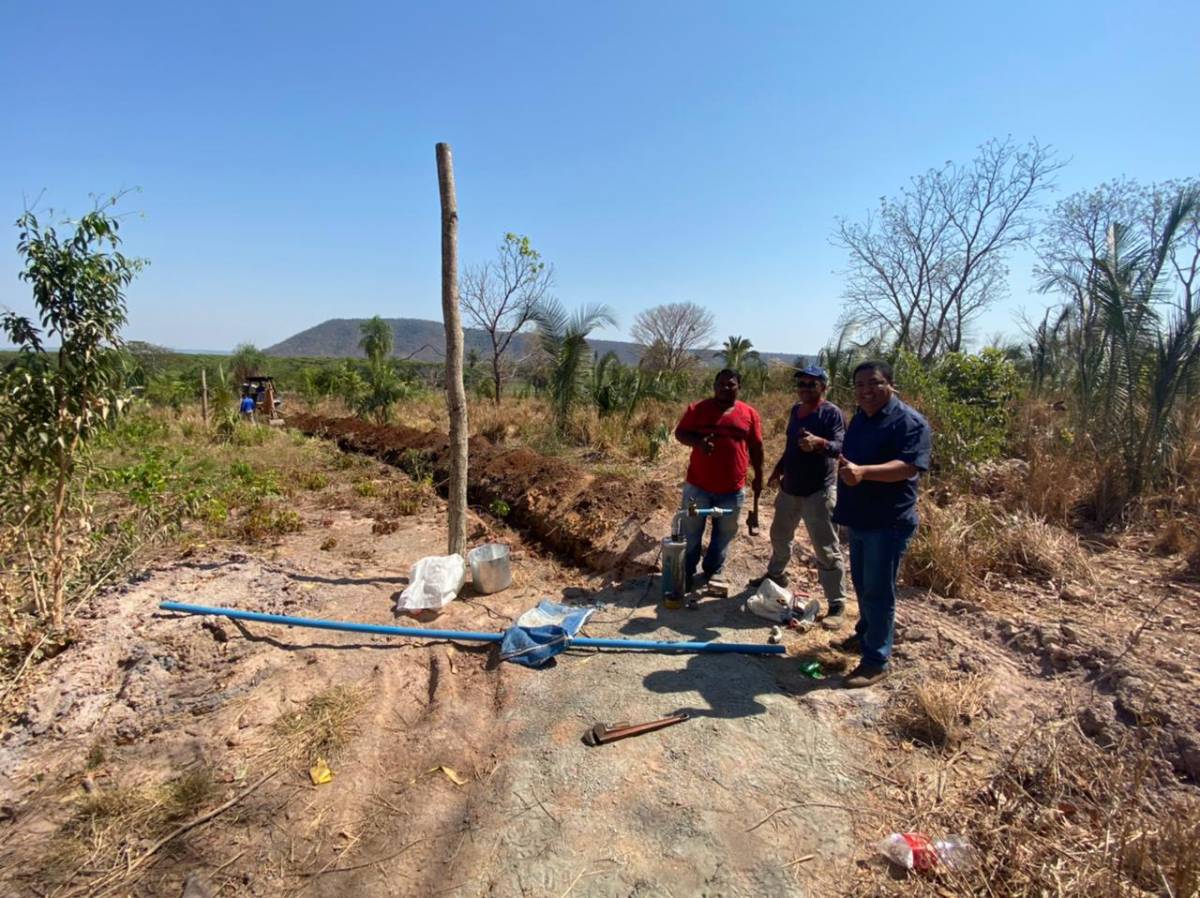 Vereador Rominho, consegue perfuração de 3 poços artesianos e construção de 10 km de rede de distribuição para atender moradores de Mimoso