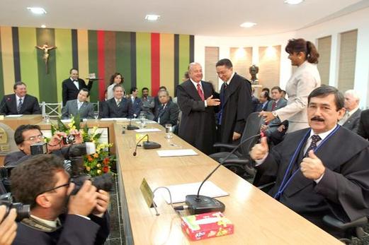  JORNALISTA PREVÊ A IDA DE RIVA PARA O TCE