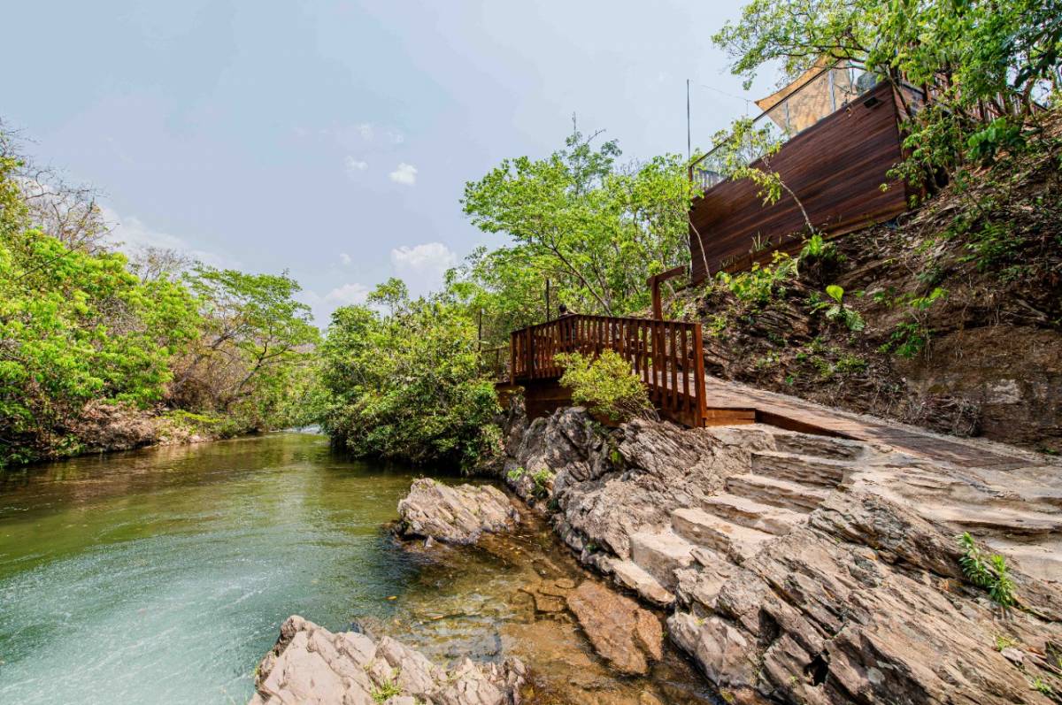 Novo empreendimento turístico oferece experiência exclusiva no Rio Claro
