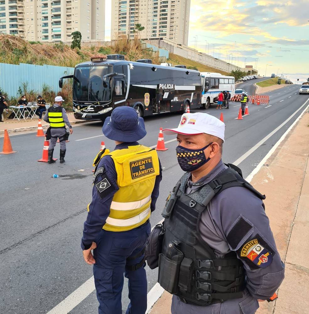 Blitzes prendem 25 motoristas embriagados no final de semana em Cuiabá