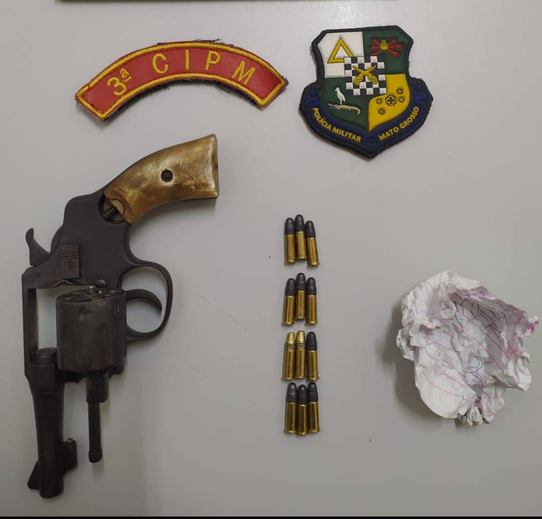 Homem em posse de arma de fogo é preso pela PM em Santo Antônio de Leverger 