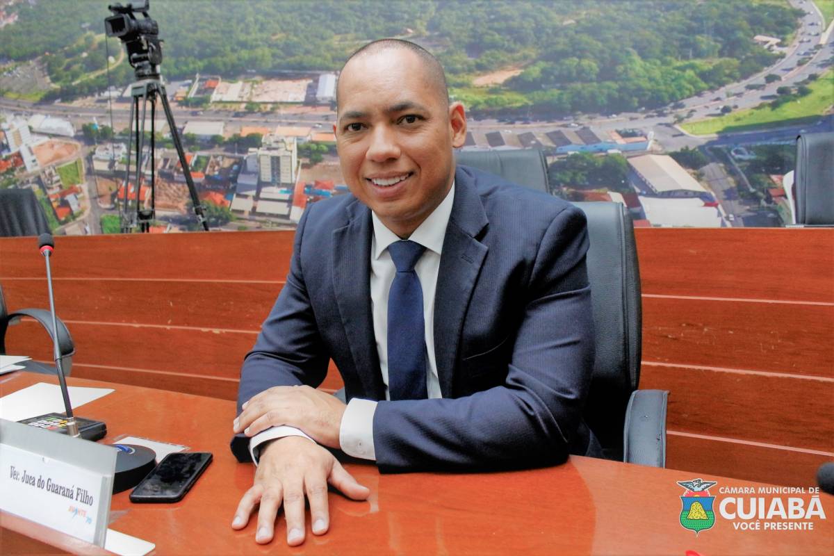 Juca do Guaraná entrega brinquedos a 150 crianças de comunidade rural de Sangradouro