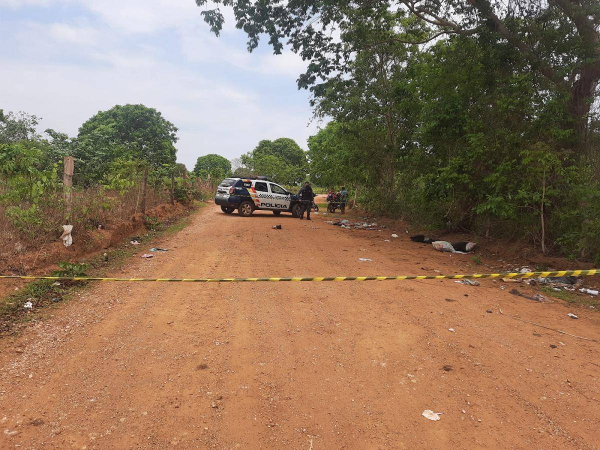 Recém-nascido é achado morto em sacola; urubus atacam corpo