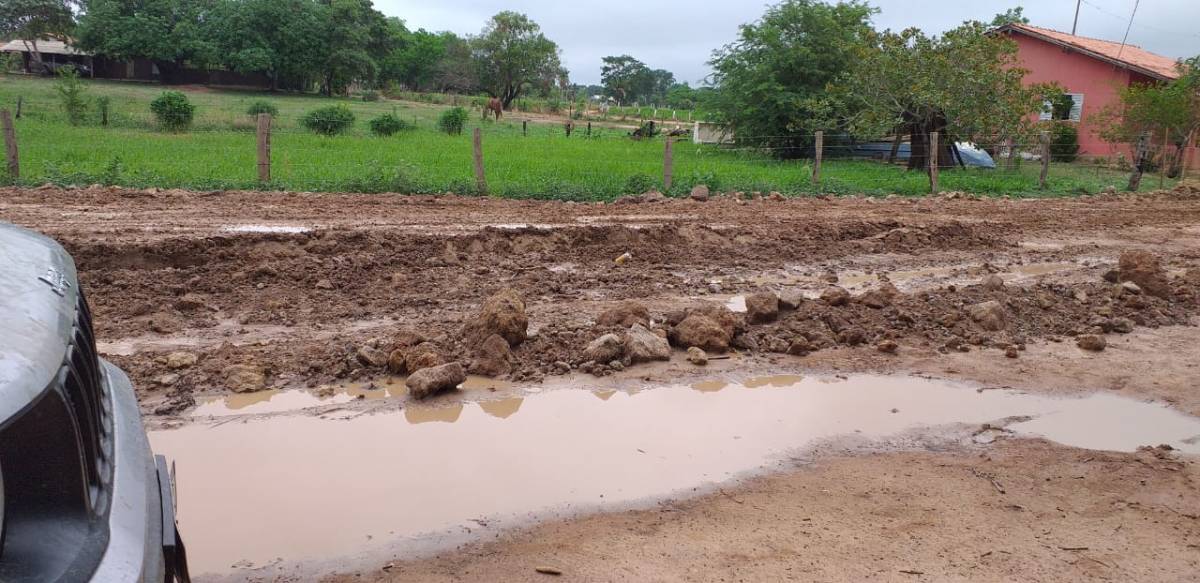 Moradores de São Pedro de Joselândia cobram da prefeitura recuperação da estrada de acesso a comunidade 
