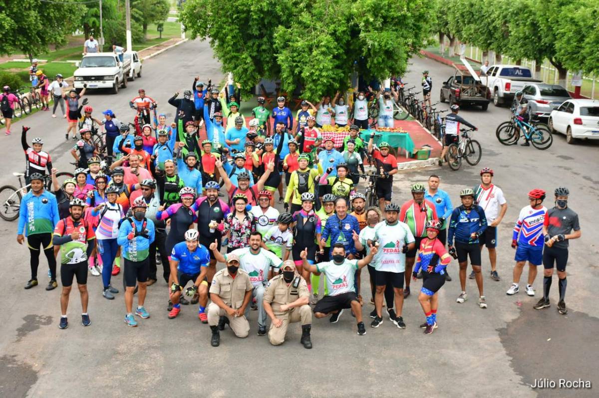 Pedal em prol de ciclovia Cuiabá-Leverger reuniu mais de 500 ciclistas