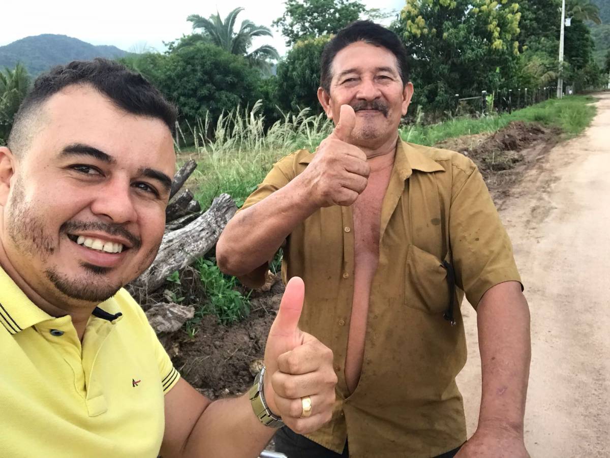 Moradores comemoram com Rafael Silva restauração de estradas da comunidade serrana de Abolição; veja fotos